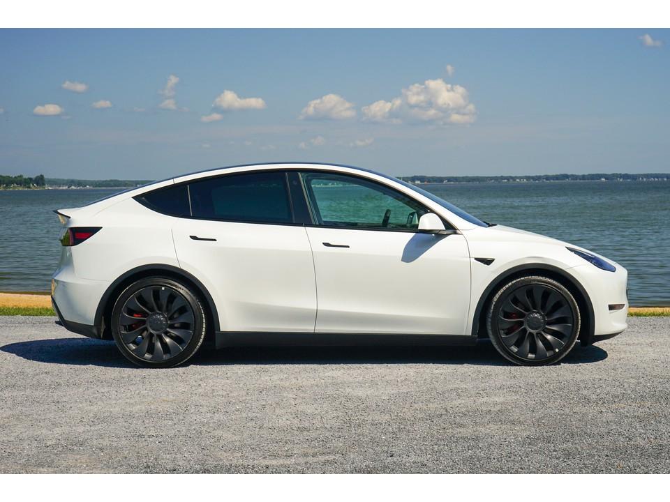 The Future of Transportation: EN1's Solar-Powered Electric Vehicles Leading the Way in Nigeria